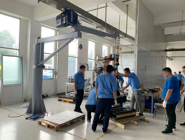 丹巴頓折臂式起重機操作